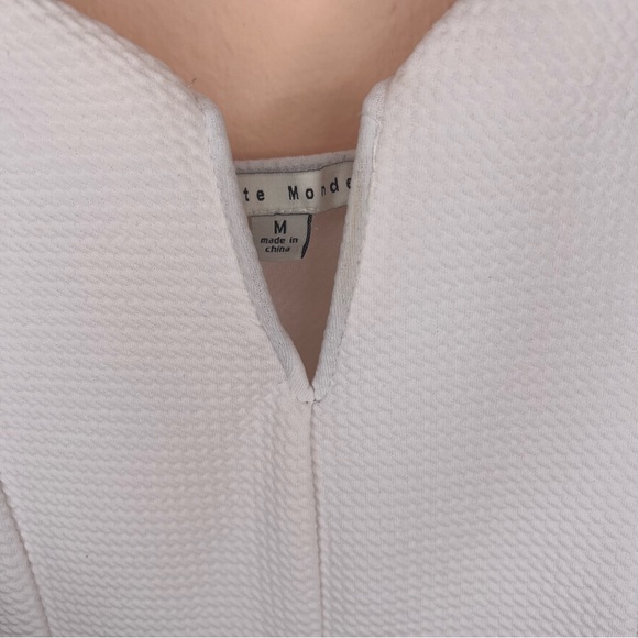 🥀 Women's Haute Monde White Flowy Mini Dress - Picture 11 of 11